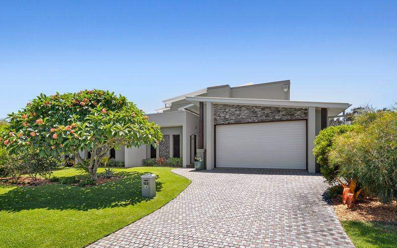 The Doggy Beach House –  with Pool in Pottsville