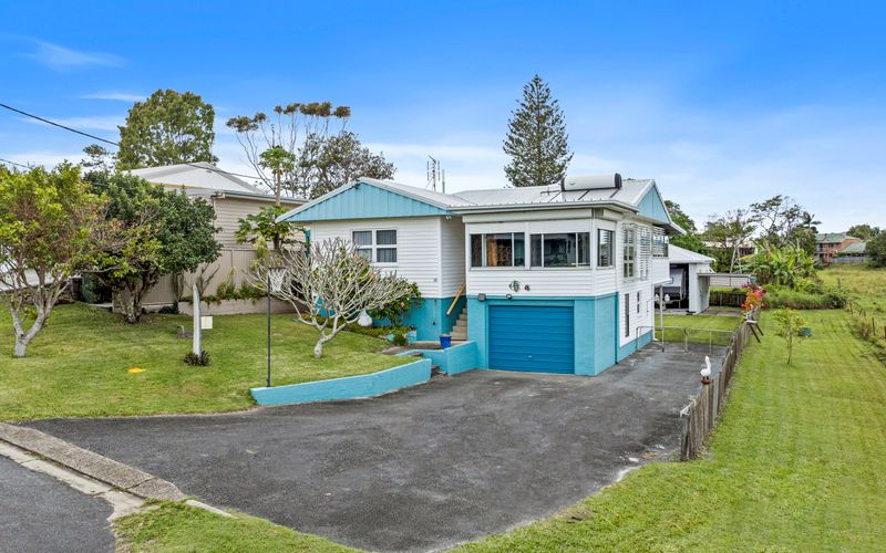 Pacific Waves – Pet Friendly Original Beach House