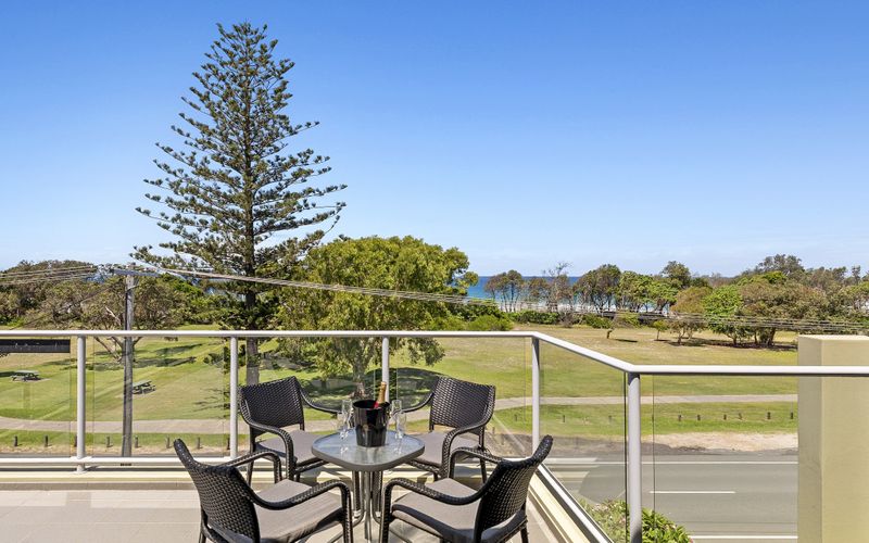 Ming 3 – Beachfront on Marine Parade