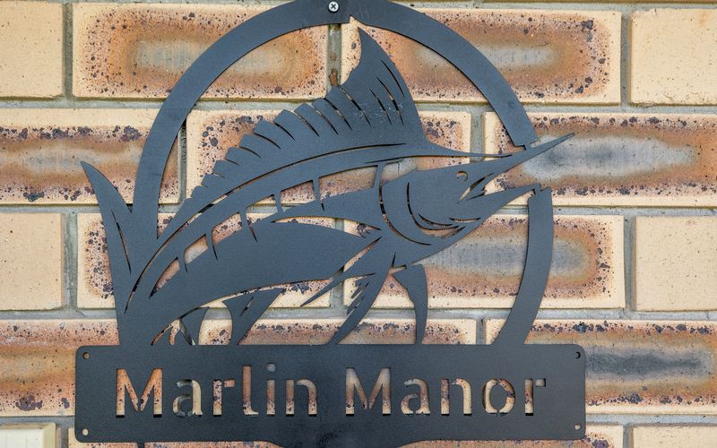 Marlin Manor – Pet Friendly Home 600m to Beach