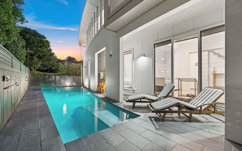 The Boat House- Casuarina Beachfront Home