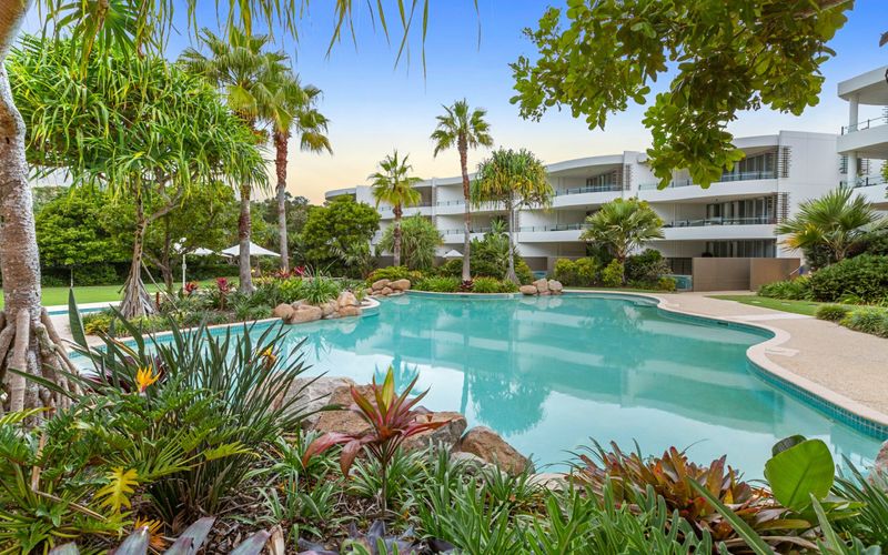 Cotton Beach Apartment 33 with Pool Views