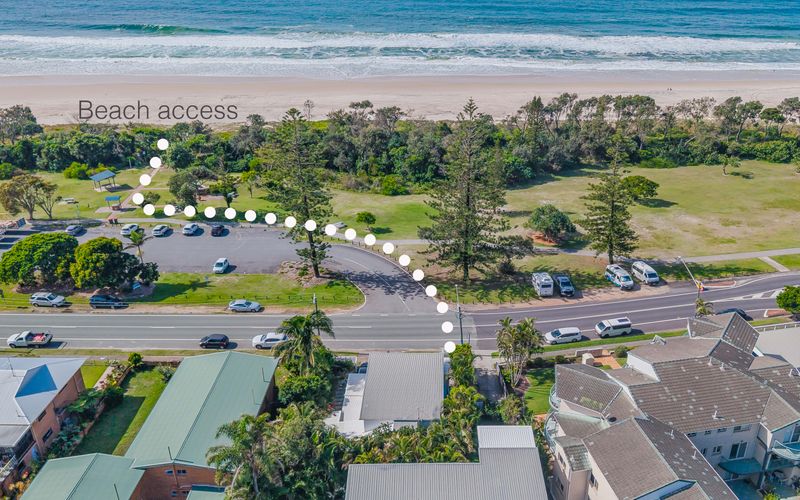 Oceanfront Beach House on Marine