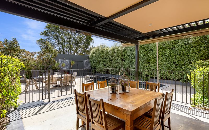 Secluded Luxury on Tower Hill
