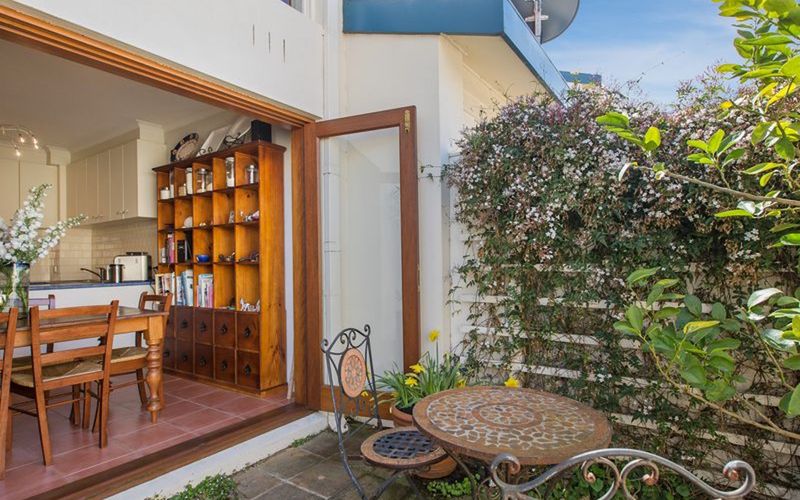 SEAVIEWS MORNINGTON….