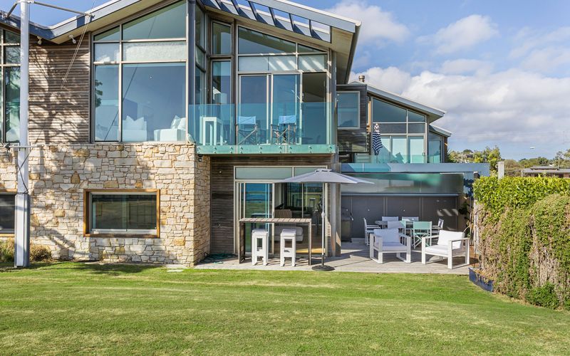 Waters Edge absolute beachfront