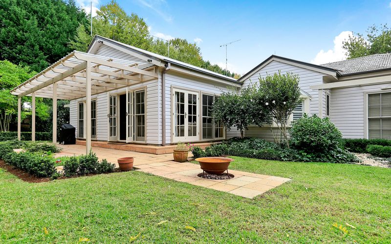 Mirrabooka, Burrawang