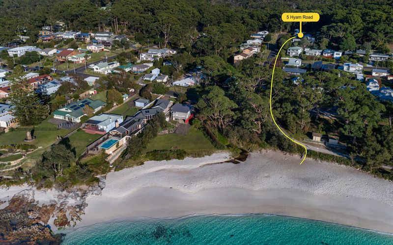 Sandlines at Hyams Beach