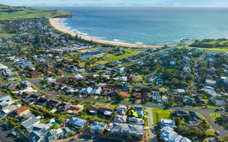 Pacific Blue, Gerringong