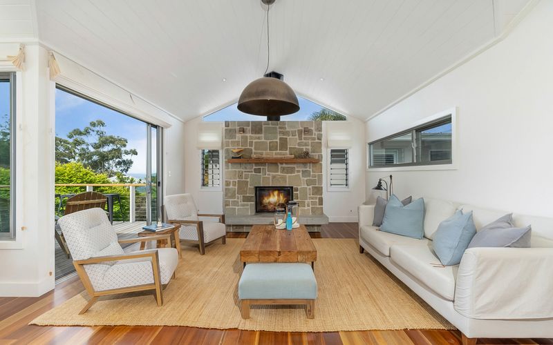 Coast at Hyams Beach