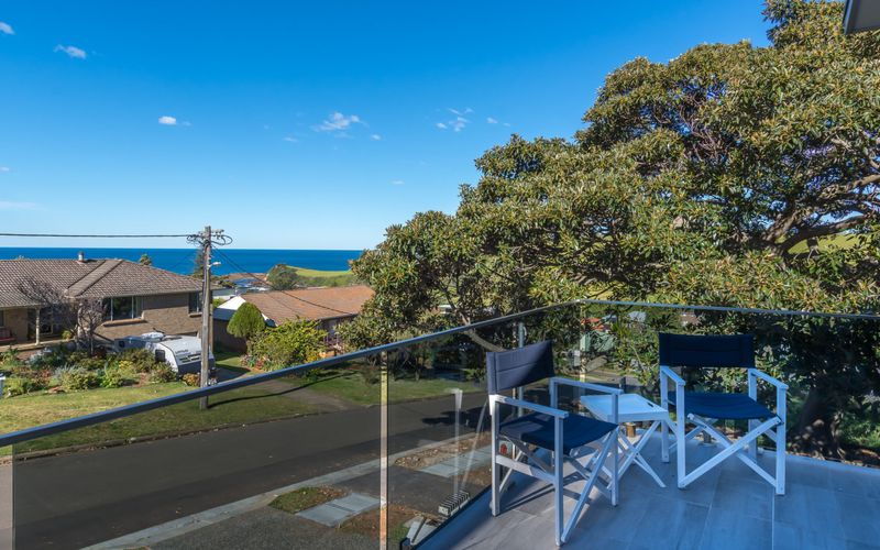 Coastline, Boat Harbour – Gerringong