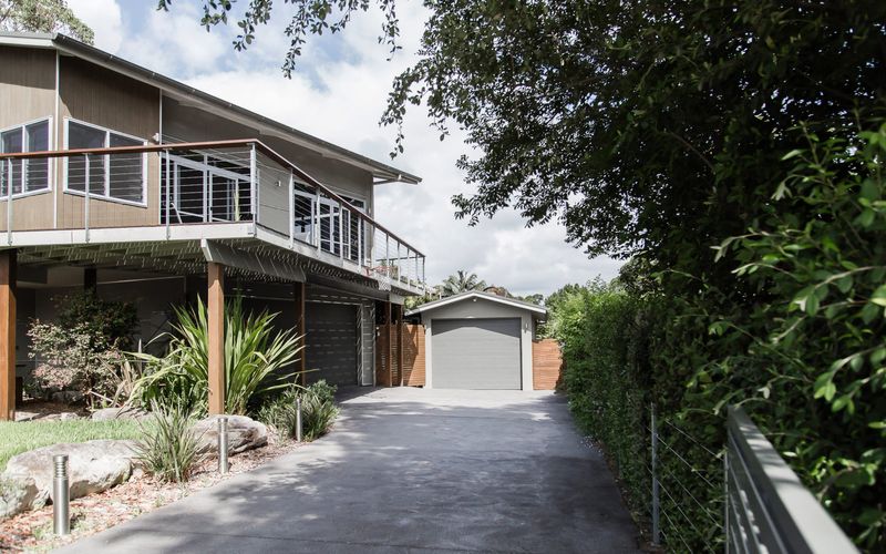 Grey Gums on Jervis, Vincentia