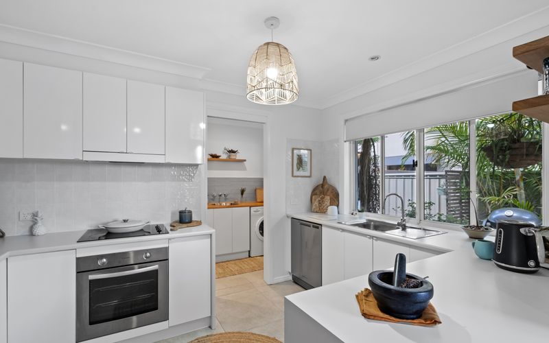 Sunblest, 1/58 Woodburn Street
