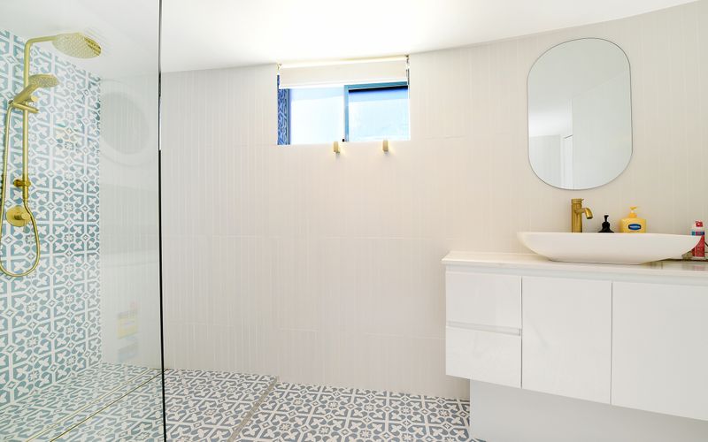 Luxury Paradise 2 Bedroom Lower House Only