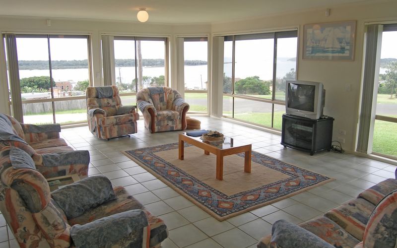 WATER VIEW HOUSE