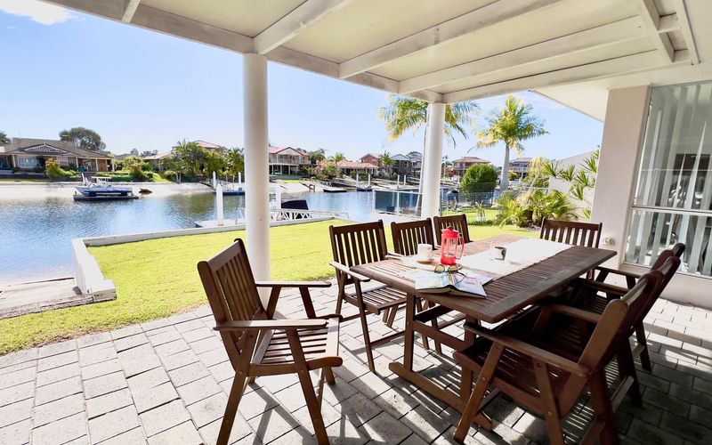 Anchorage Waterfront Unit In Yamba