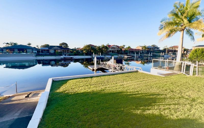 Anchorage Waterfront Unit In Yamba