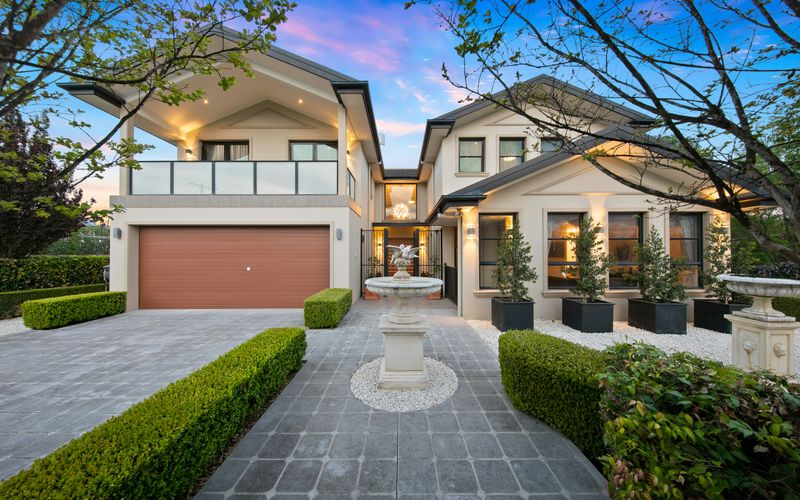 Luxury Hunter Valley Manor Estate Located in Central Hunter Valley