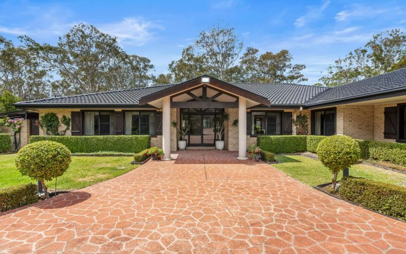 Lakeside Memories Grande Estate