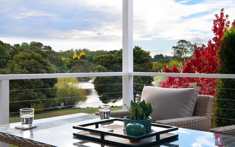Vue Lake Daylesford Villa