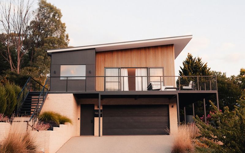 Exterior image 2