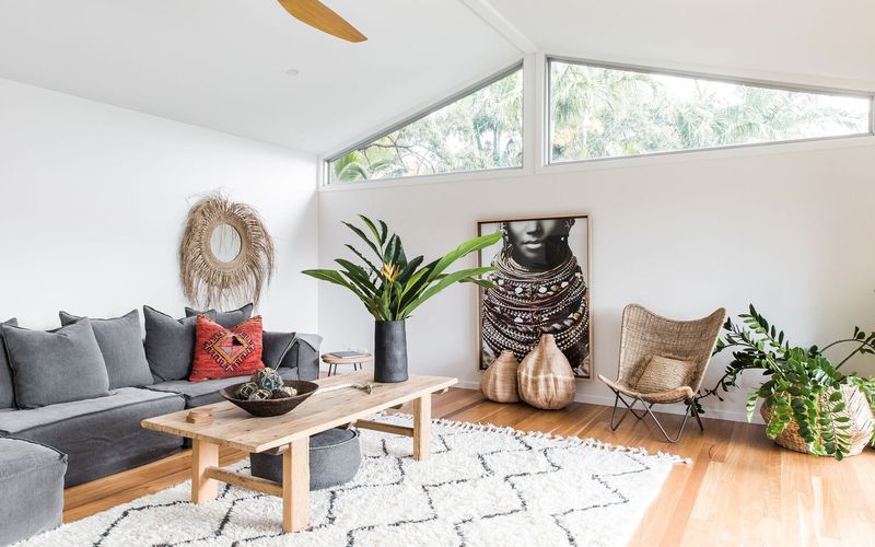 Dukes Beach House – Pool – Designer – Location