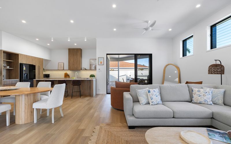 Helm Haven Noosa – poolside paradise