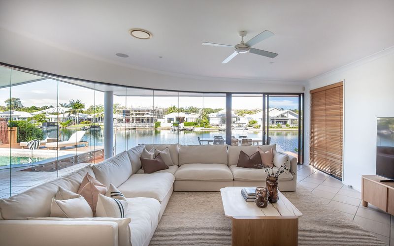 Masthead Waters – Waterfront Home and Pool