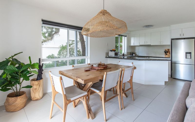 Spirit on Sunshine – 3 bedrooms with style, beach