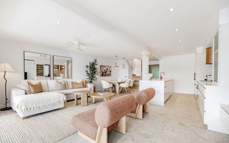Bella Vista Waterfront Luxury