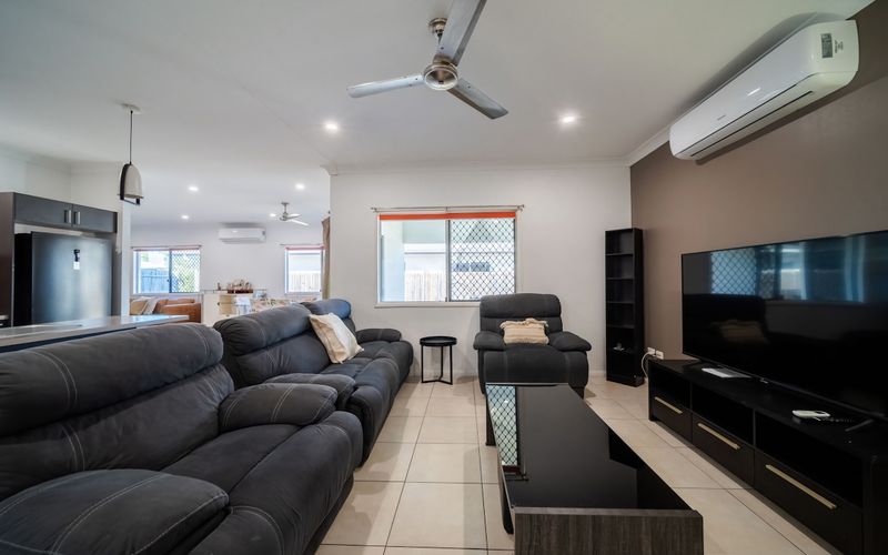 Living room image 2