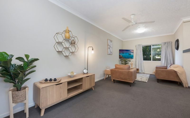Living room image 2