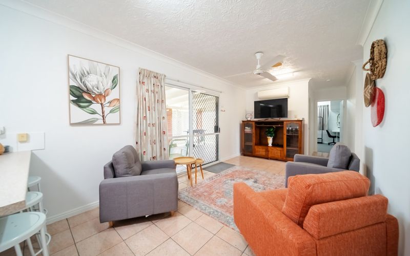 Living room image 2