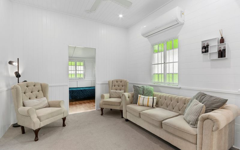 A Charming Period Stay, Lovingly Restored