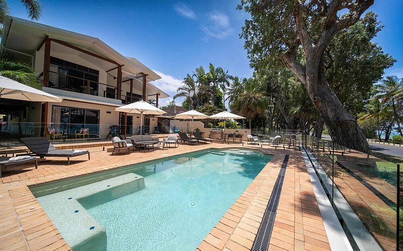 Latitude 17 Suite 4
