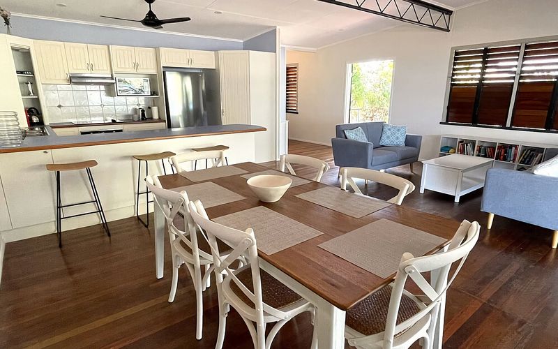 Sully s Beach House