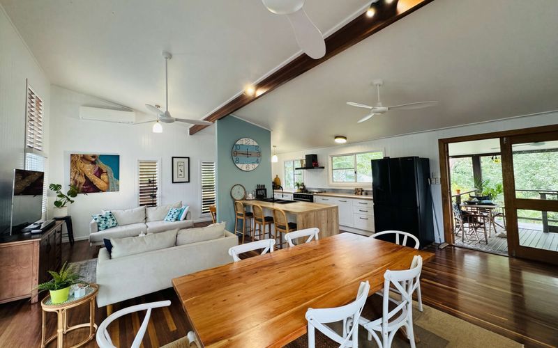 Tropical Retreat on Reid