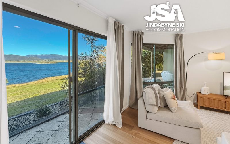 Absolute Lake Front Apartment