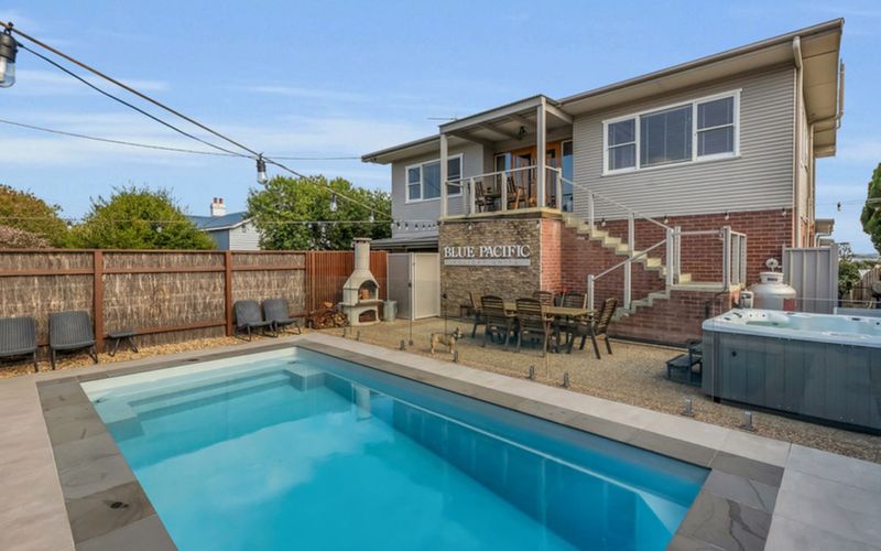 BLUE PACIFIC HOLIDAY HOME: 73 Murrah Street