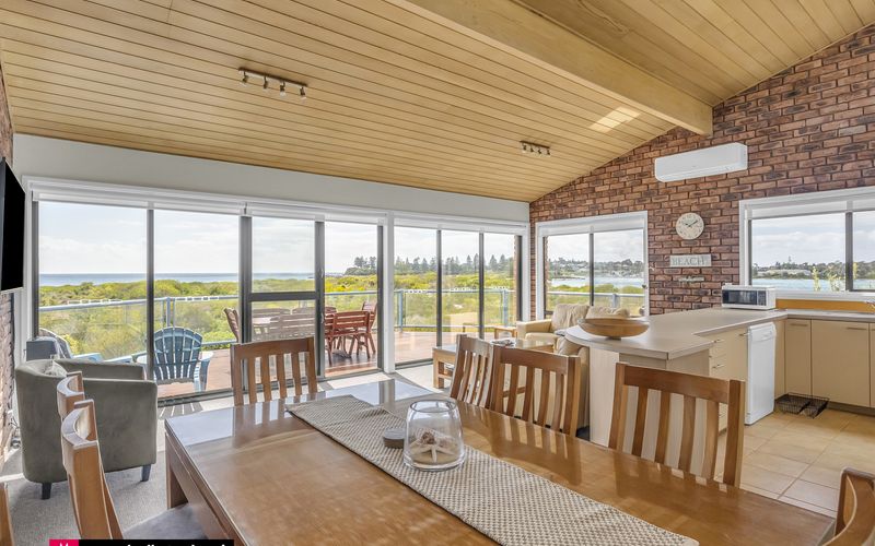 BREAKWATER 4 – 4/1 Narira Street. Beachfront Bermagui