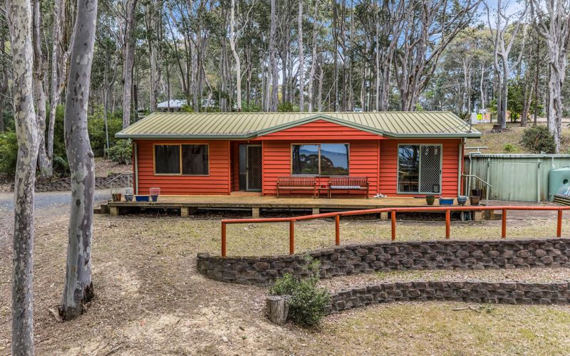 Bush & Beach Retreat – Amaroo Avenue 7