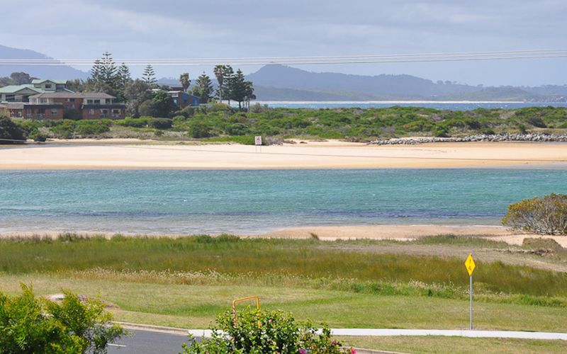 ABERDEEN 2 – 112 Lamont Street- Across from river,