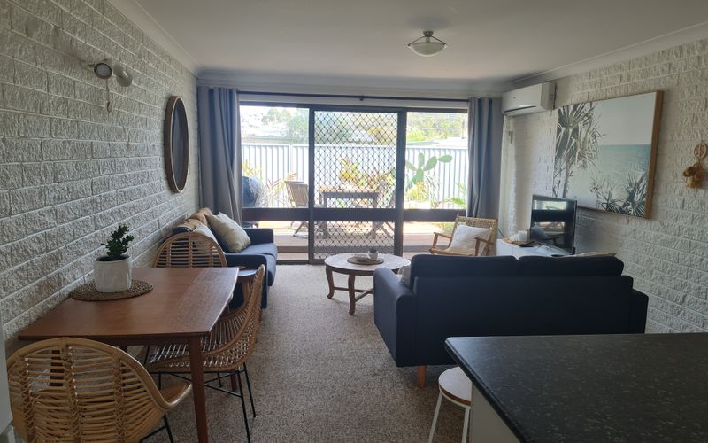MARLIN WATERS 6: 6/8 Narira Street Holiday Unit , walk to beach and river, Bermagui