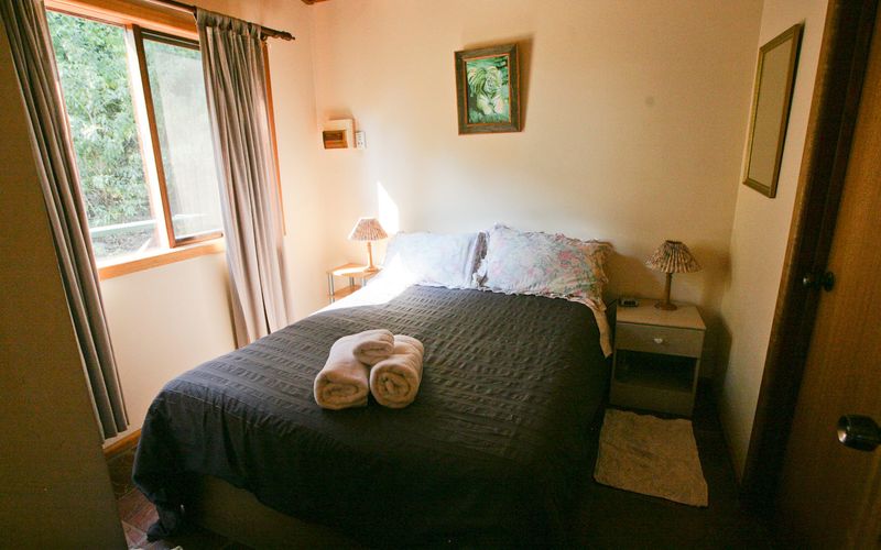 NUTLEY COTTAGE: 74 Nutley’s Creek Road- River view