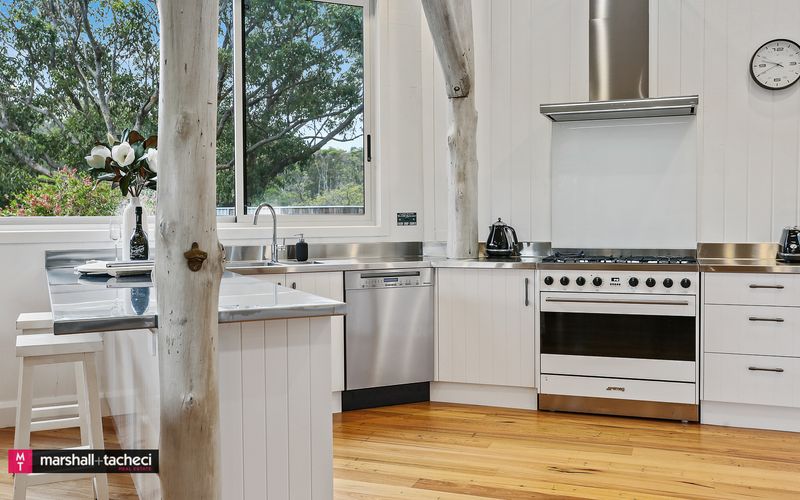 BARAGA Sanctuary holiday house, Bermagui Barragga Bay