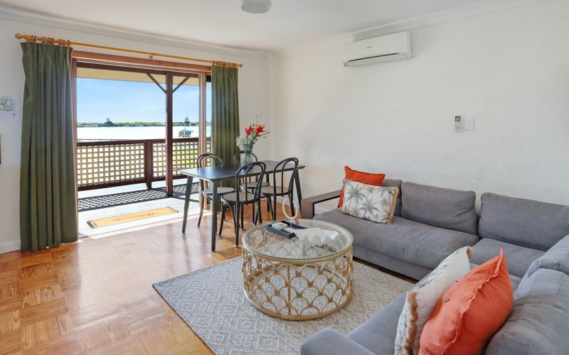 What A View – Lamont St Unit 4/120