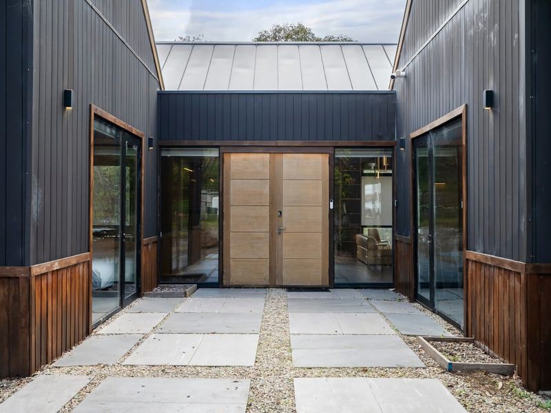 Architectural Masterpiece: Sandbox House