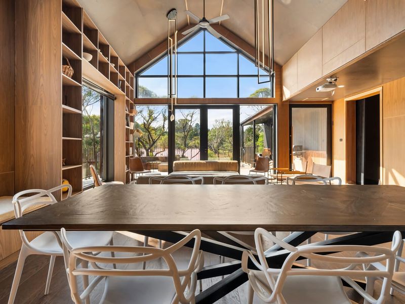 Architectural Masterpiece: Sandbox House