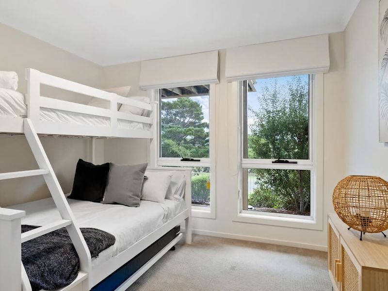 Stunning water view Home moments from town