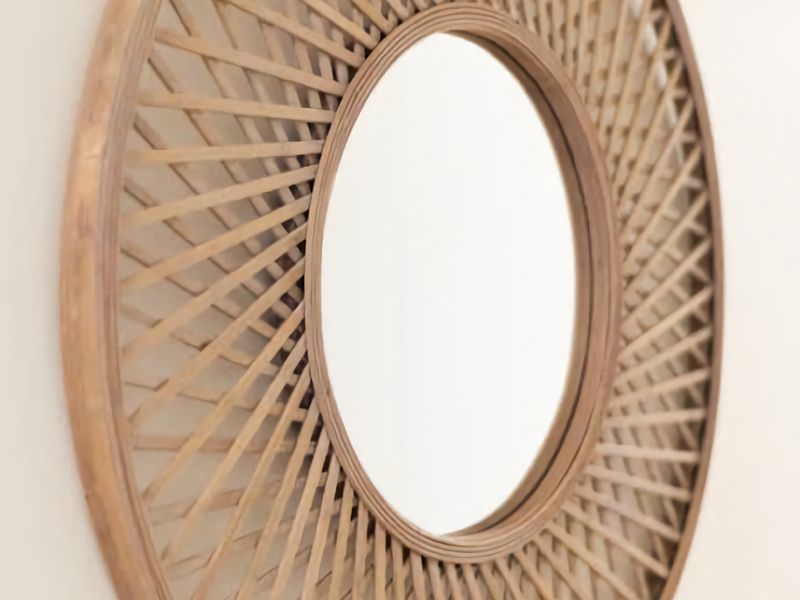 Stunning water view Home moments from town